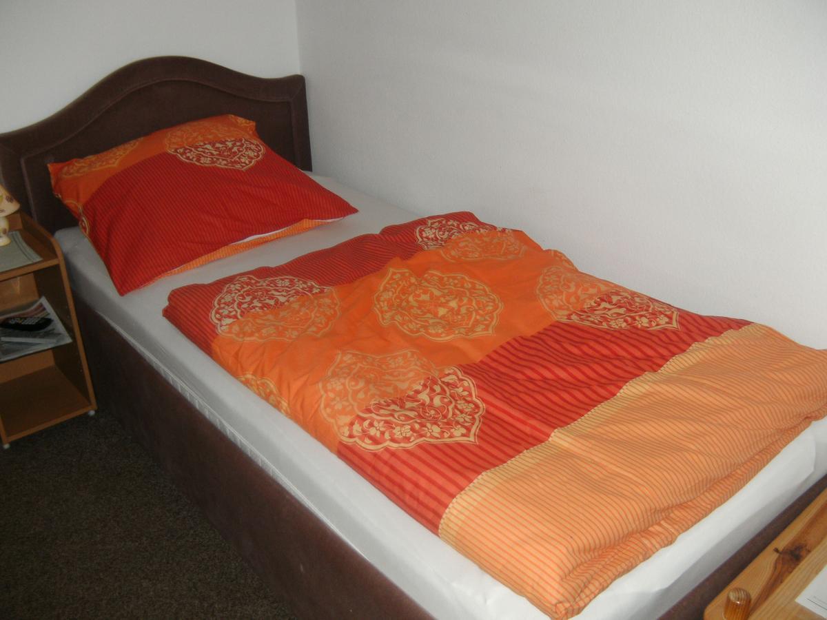 Monteurhotel Garni Alter Olper Hof Lindlar Bagian luar foto