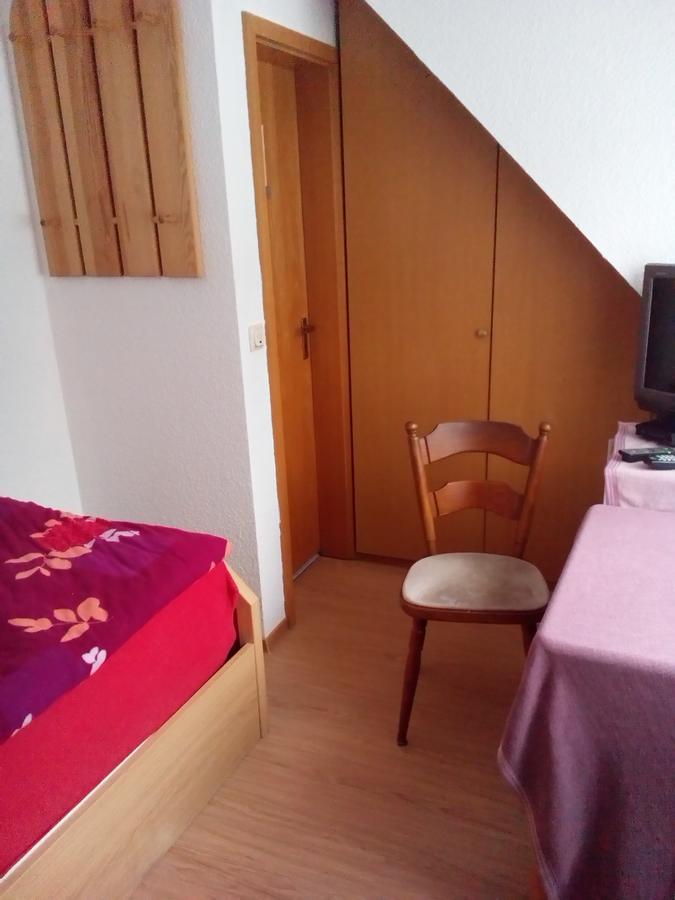 Monteurhotel Garni Alter Olper Hof Lindlar Bagian luar foto