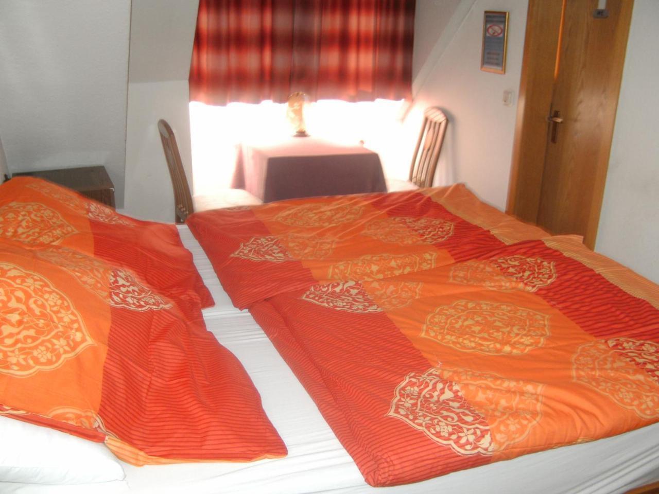 Monteurhotel Garni Alter Olper Hof Lindlar Bagian luar foto