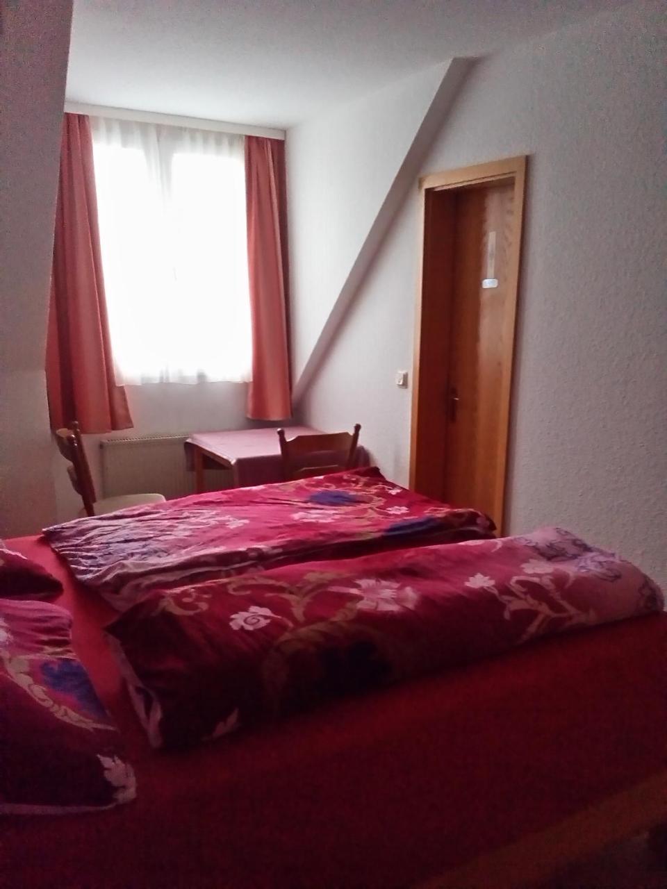 Monteurhotel Garni Alter Olper Hof Lindlar Bagian luar foto