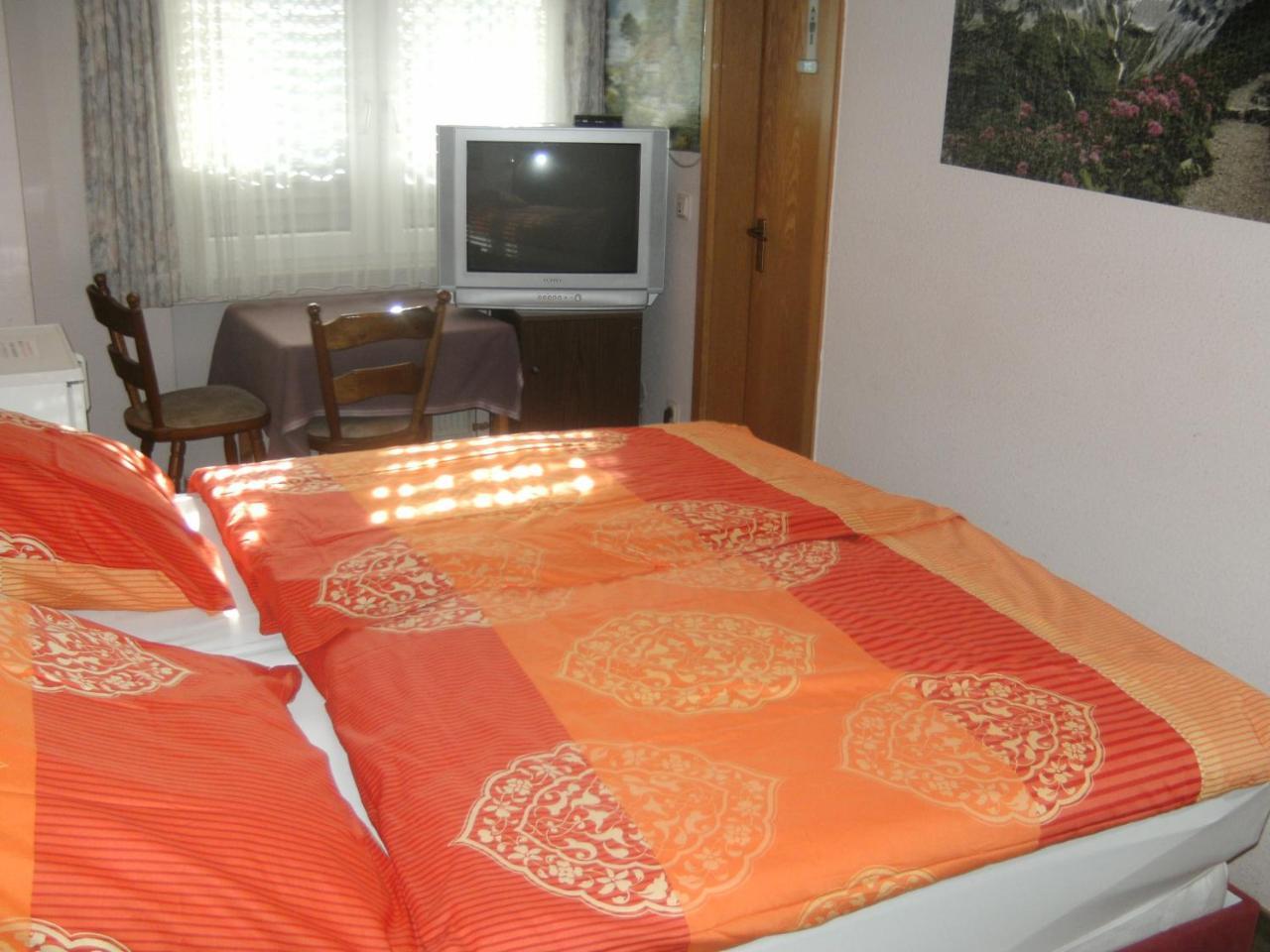 Monteurhotel Garni Alter Olper Hof Lindlar Bagian luar foto